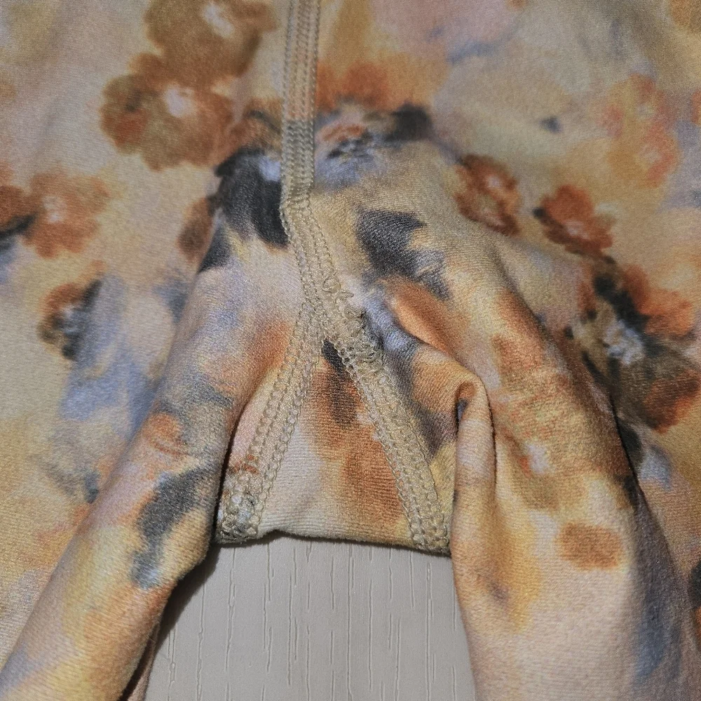 SAVVI Indi Leggings Bouquet Print | Size estimated Women's medium - Picture 4 of 11